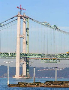 Last piece of the Narrows Bridge nearly in place